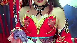 Brunette Tranny jerking in hard dick in solo Webcam