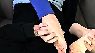 Amateur Foot Fetish Girlfriend Sucks and gives a Footjob