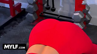 Gorgeous cougar andi avalon pulls her leggings down and sits on her private trainer\u2019s face - mylf