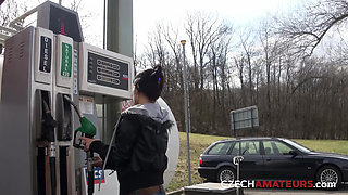 Beautiful young woman fucks in public (Czech Amateurs)