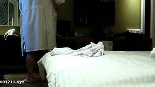 Amateur couple hidden cam