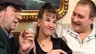 Big-Titted German Amateur Andrea Dalton in Pralle Glocken