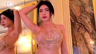 Webcam MILF Beauty Masturbating