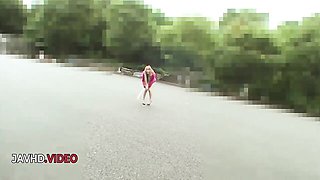 Horny MILF Makes Her Girl Shake On Her Tongue