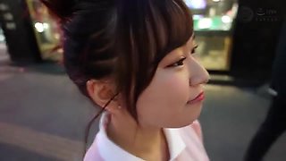 キュートなミニ系美女とトイレでもラブホまで濃厚ハメ撮り