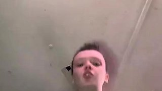 Amateur Foot Fetish Girlfriend Sucks and gives a Footjob