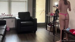 Amateur Webcam Cute Teen Plays Solo