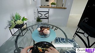 I'm So Fucking Horny, Fuck Your Stepmom's Wet Pussy Now" - Kali Roses Begs Stepson For Hard Cock