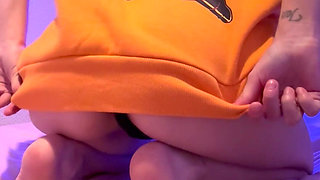 Striptease Sexy Slim Girl