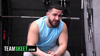 Mila Milkshake Adores Gym Workouts, Showcasing Her Curvy Figure & Generous Booty - TeamSkeet