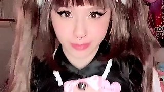 Brunette Solo Webcam Masturbation