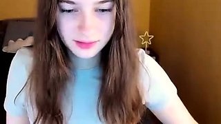 Brunette Solo Webcam Masturbation