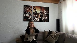 Amateur Big Boobs jerks Big Dick