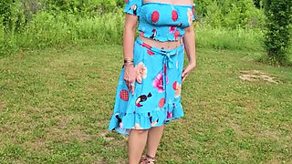 Real TOPLESS MOMMY Outside Mature MILF BIG TIT in the Sunshine