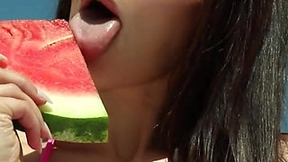 It's Still Summer, Don't Forget It