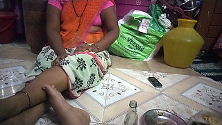 New Saree Aunty Talking About Video