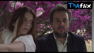 Ana Abbott Culo, Globes Vignette in O Espelho