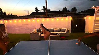 Amateur hottie fucked outdoor in public