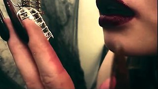 Shye White Giant Witchs Tiny Prisoners