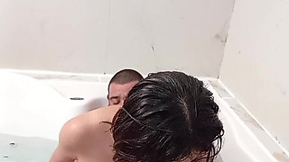 In the Jacuzzi the Morrita Goes Crazy