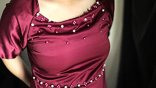 Big Ass Indian Desi Bhabhi Fingering Her Hairy Pussy Before Wedding - First Masturbation